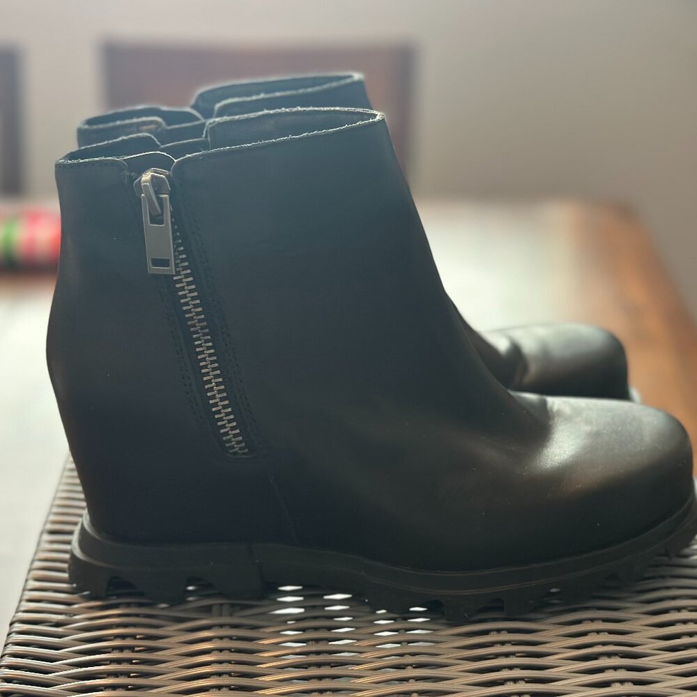 SOREL Women's Joan of Arctic Wedge II Zip Bootie
